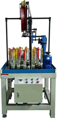 Montagemaschine für flexible Metallschlauchanschlüsse